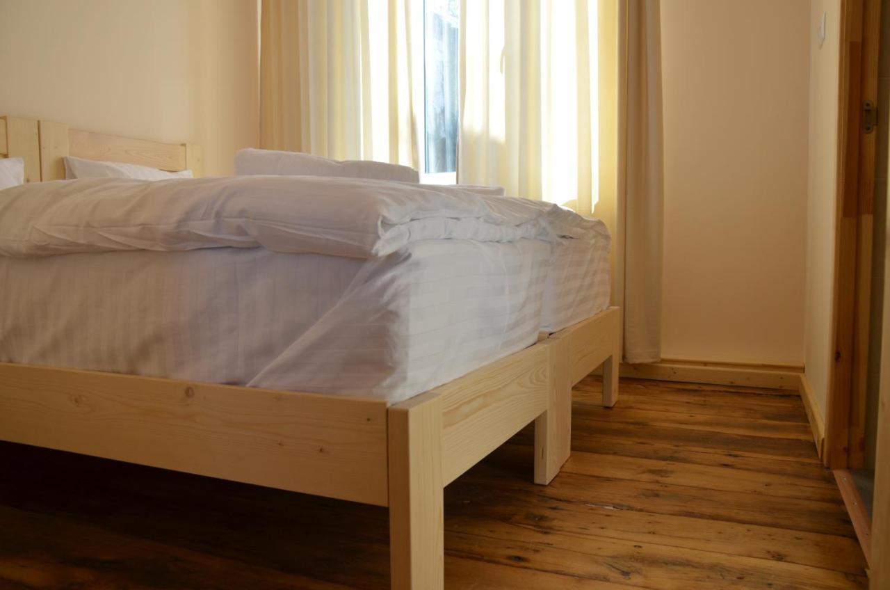 Petit Dilijan Bed & Breakfast Екстериор снимка