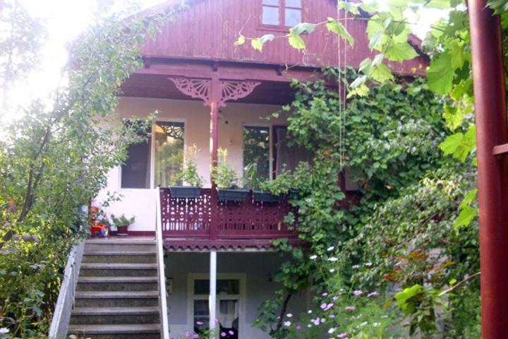 Petit Dilijan Bed & Breakfast Екстериор снимка